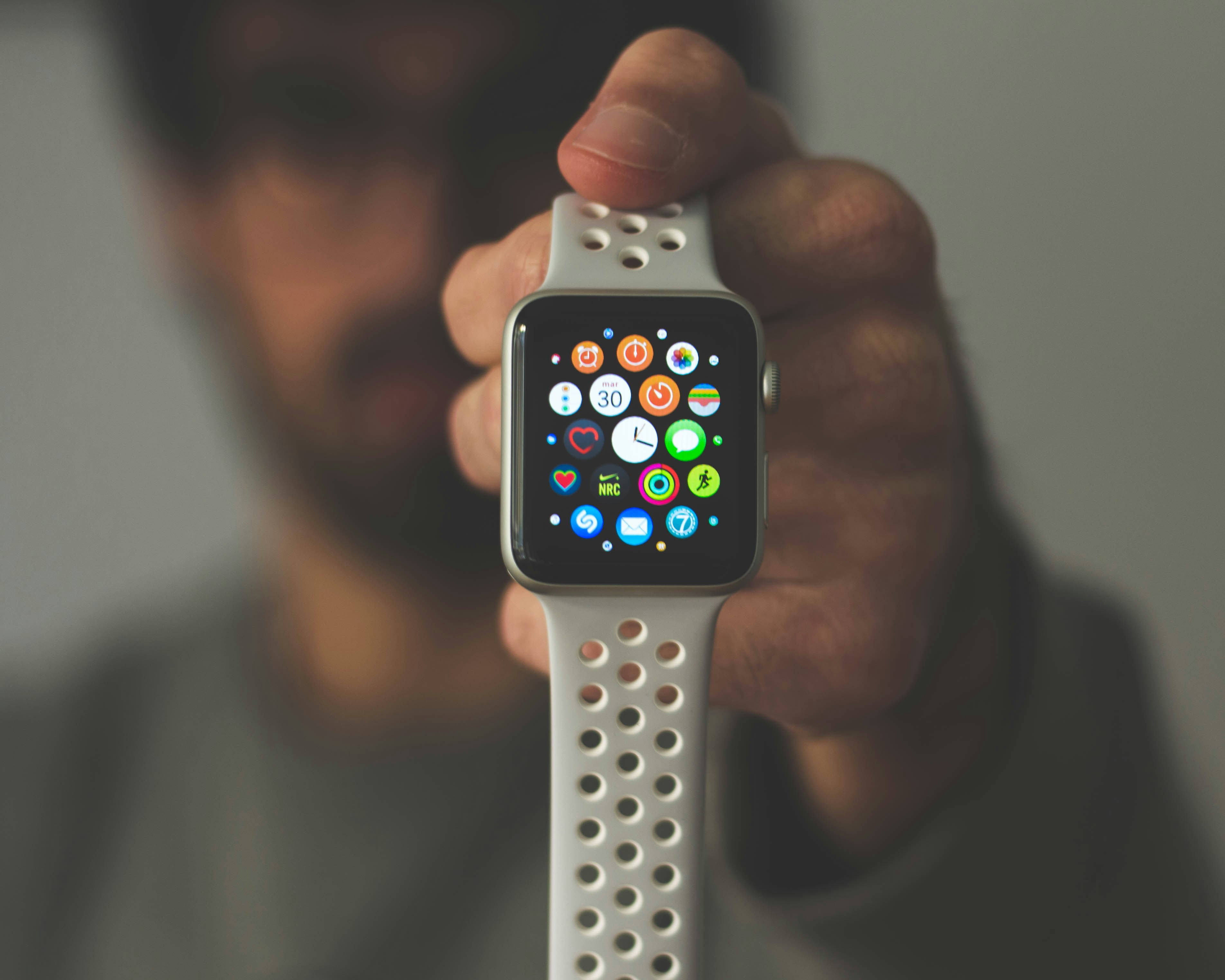 Neden e-SIM'li Apple Watch Almalıyım? - imei.info üzerinde haber resmi